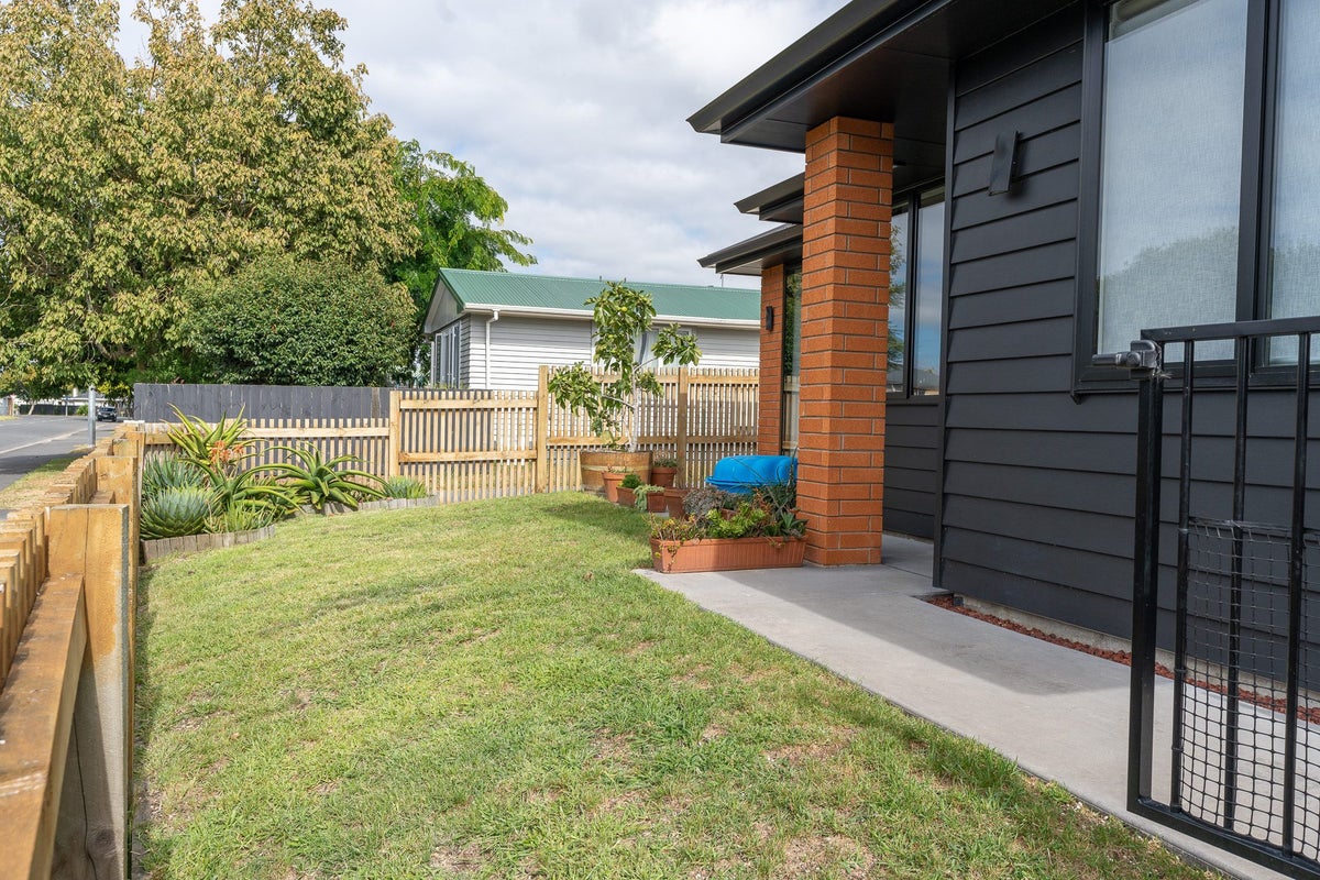 1/27 Insoll Avenue, Enderley, Hamilton - Carousel 2
