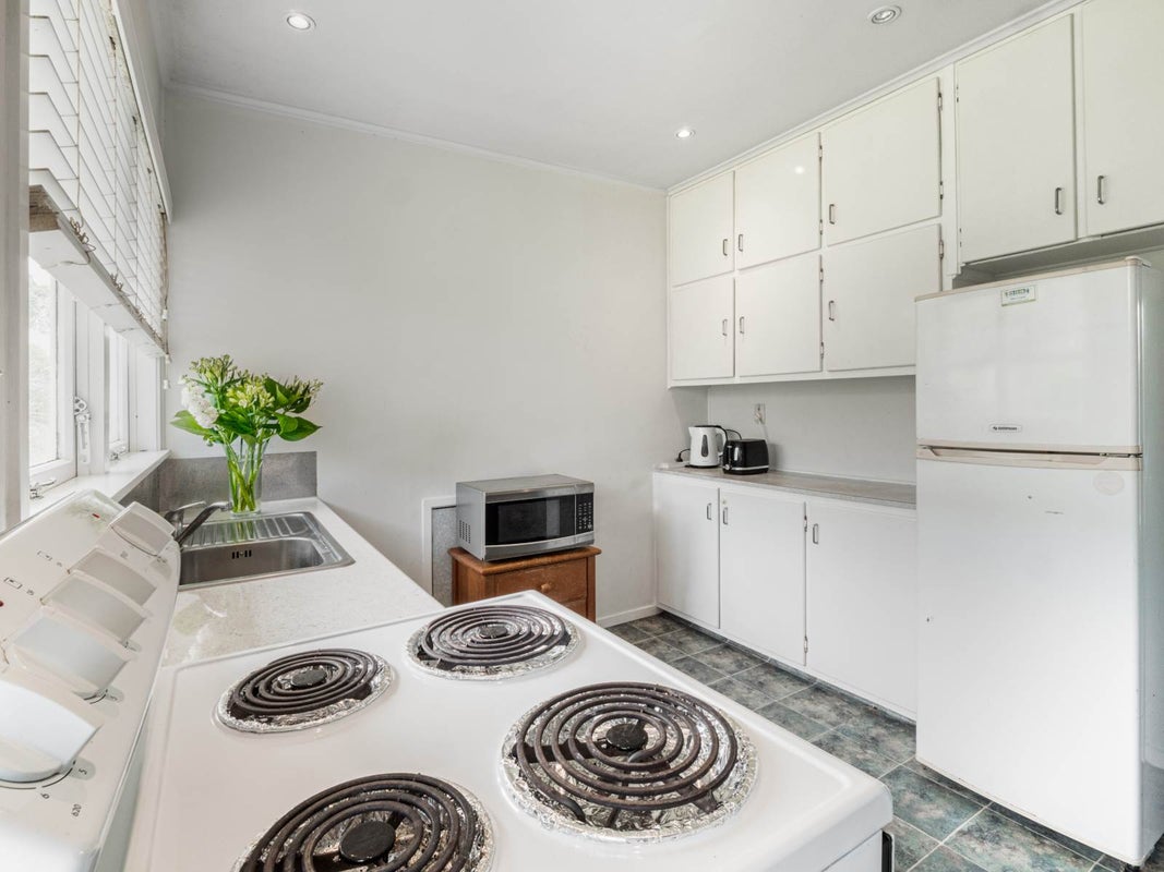 2/14 Westwell Road, Belmont, Auckland - Carousel 14