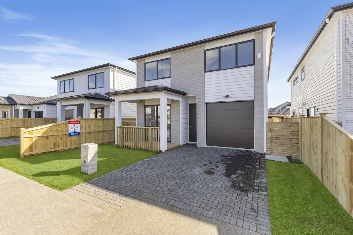 24 Woven Place, Karaka, Papakura - Carousel 1