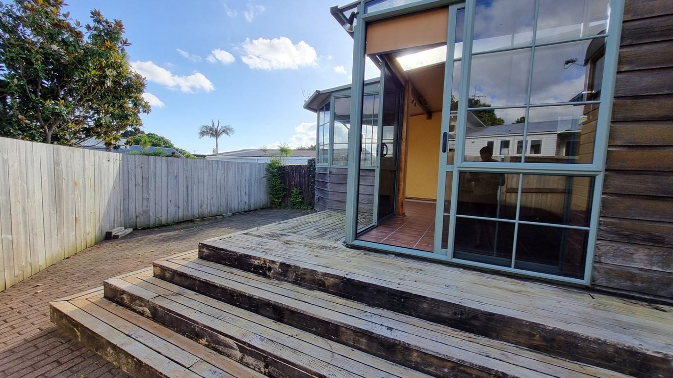 62 Divich Avenue, Te Atatu South, Auckland - Carousel 13