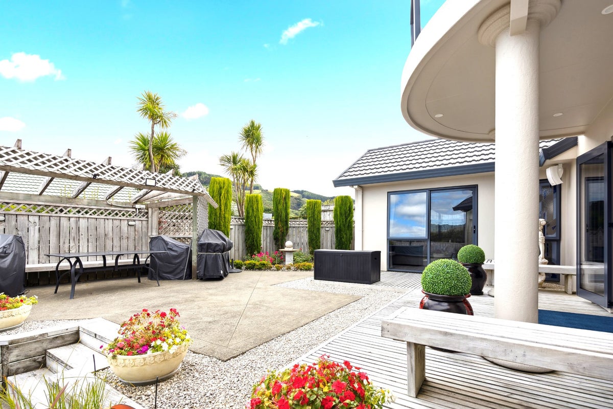47 Kirton Drive, Riverstone Terraces, Upper Hutt - Carousel 1