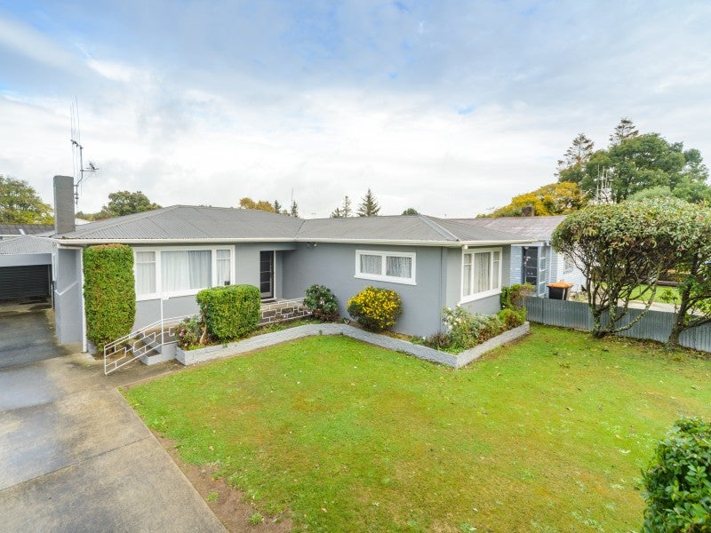 65 Highbury Avenue, Highbury, Palmerston North - Carousel 24