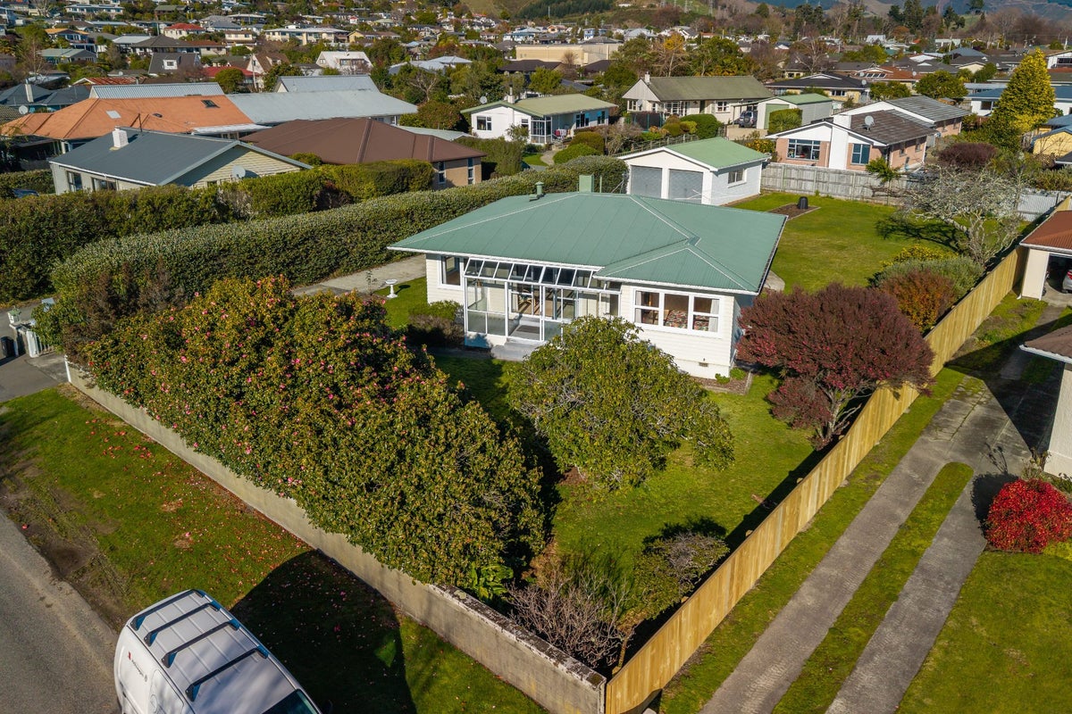4 Arapiki Road, Stoke, Nelson, Nelson / Tasman - Carousel 1