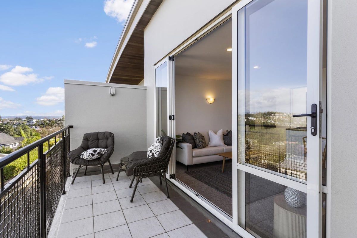 9/166 Mokoia Road, Chatswood, Auckland - Carousel 1