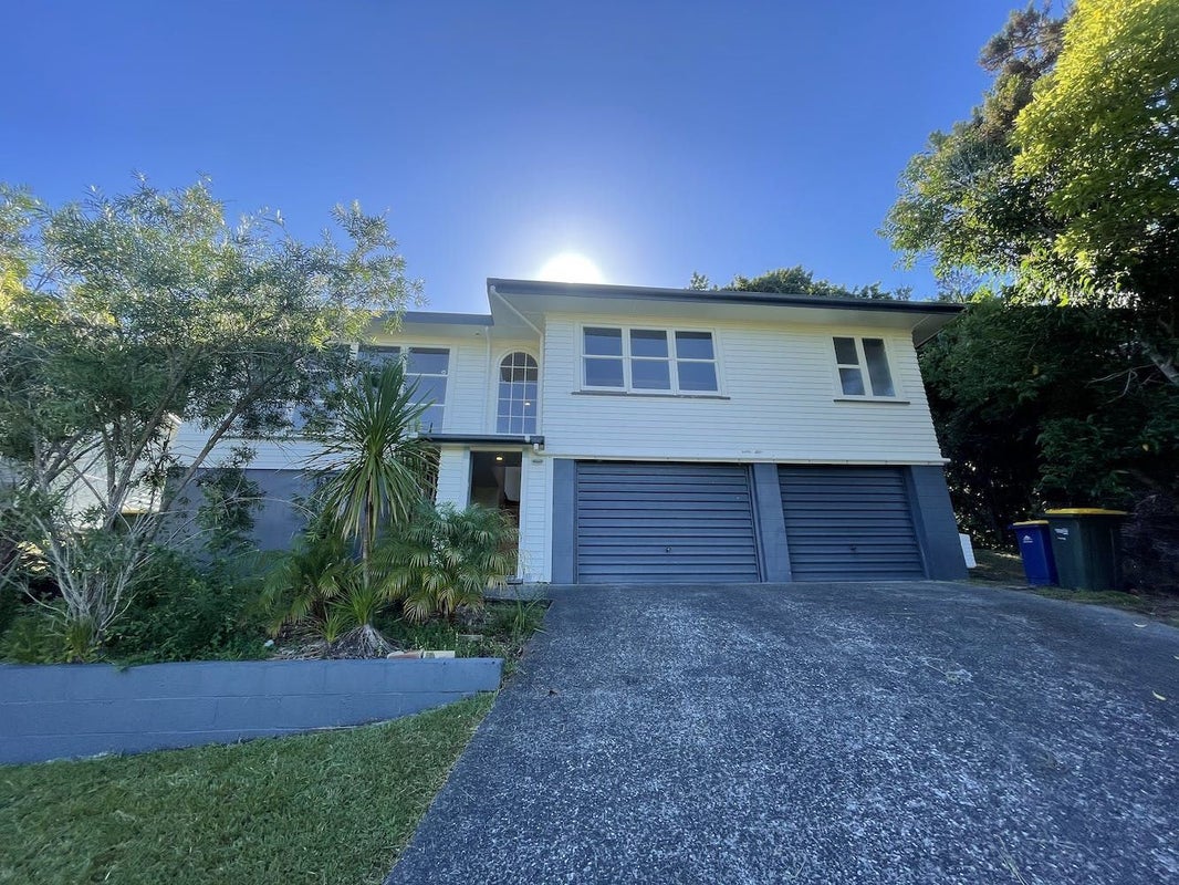 47 Seaton Road, Murrays Bay, Auckland - Carousel 1