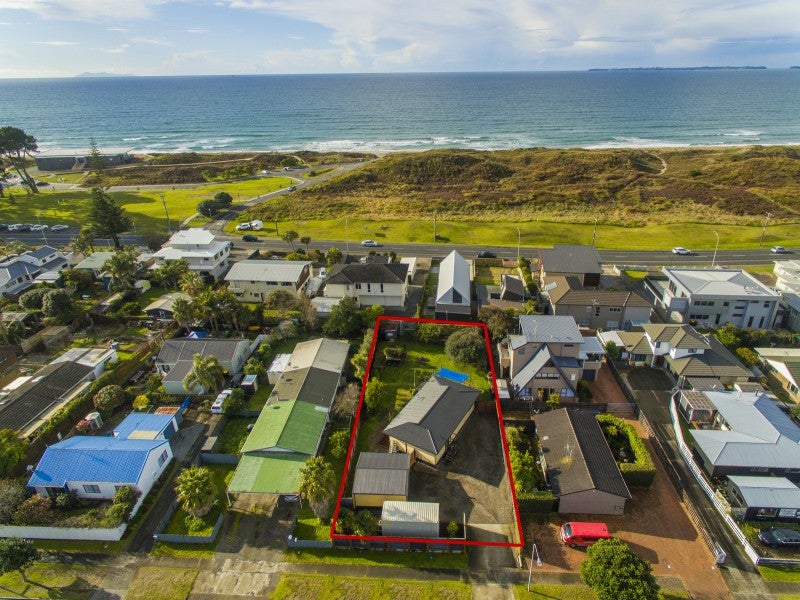 23 Dickson Road, Papamoa Beach, Papamoa - Carousel 1
