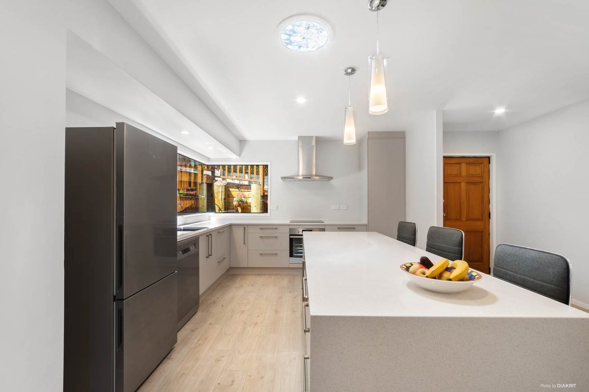 1/17 Jacaranda Avenue, Beach Haven, Auckland - Carousel 1