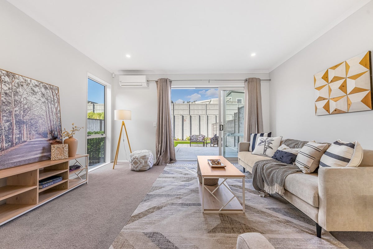 51 Roundel Crescent, Whenuapai, Auckland - Carousel 2