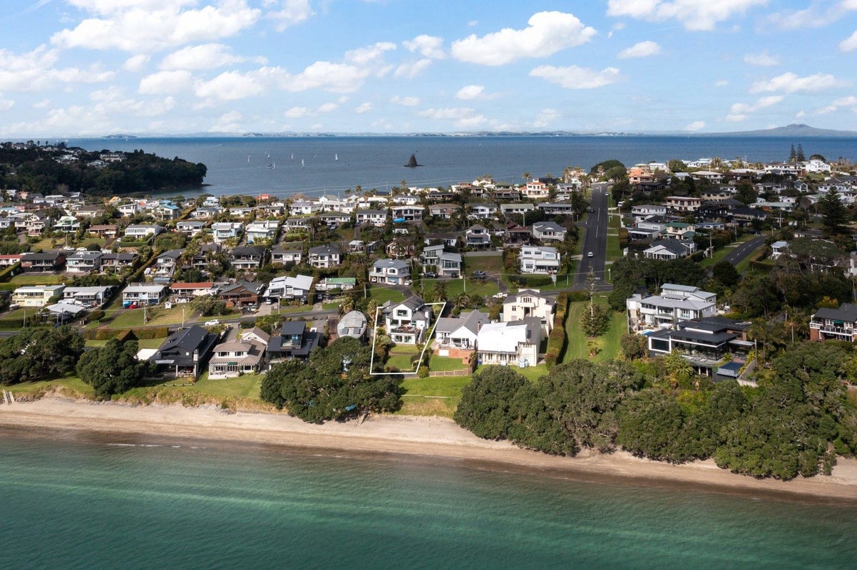 58 Tindalls Bay Road, Tindalls Beach, Whangaparaoa - Carousel 1