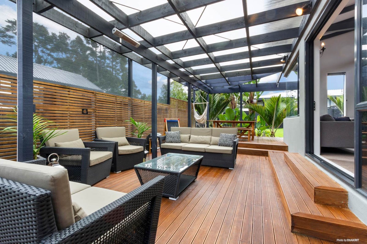 71E Konini Road, Titirangi, Auckland - Carousel 1