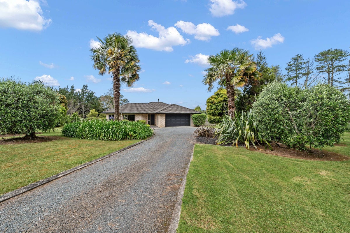 292 Vinegar Hill Road, Kauri, Kamo - Carousel 1