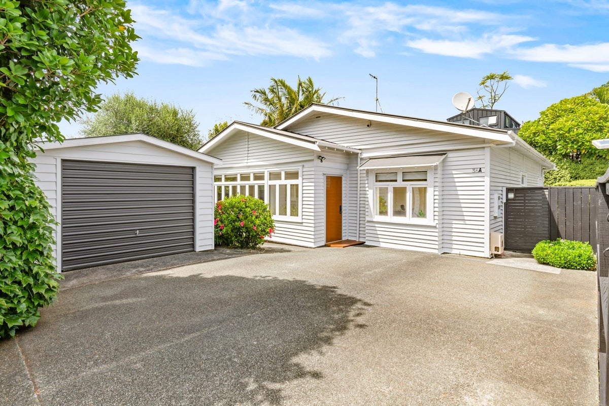 36A Peary Road, Mount Eden, Auckland - Carousel 2