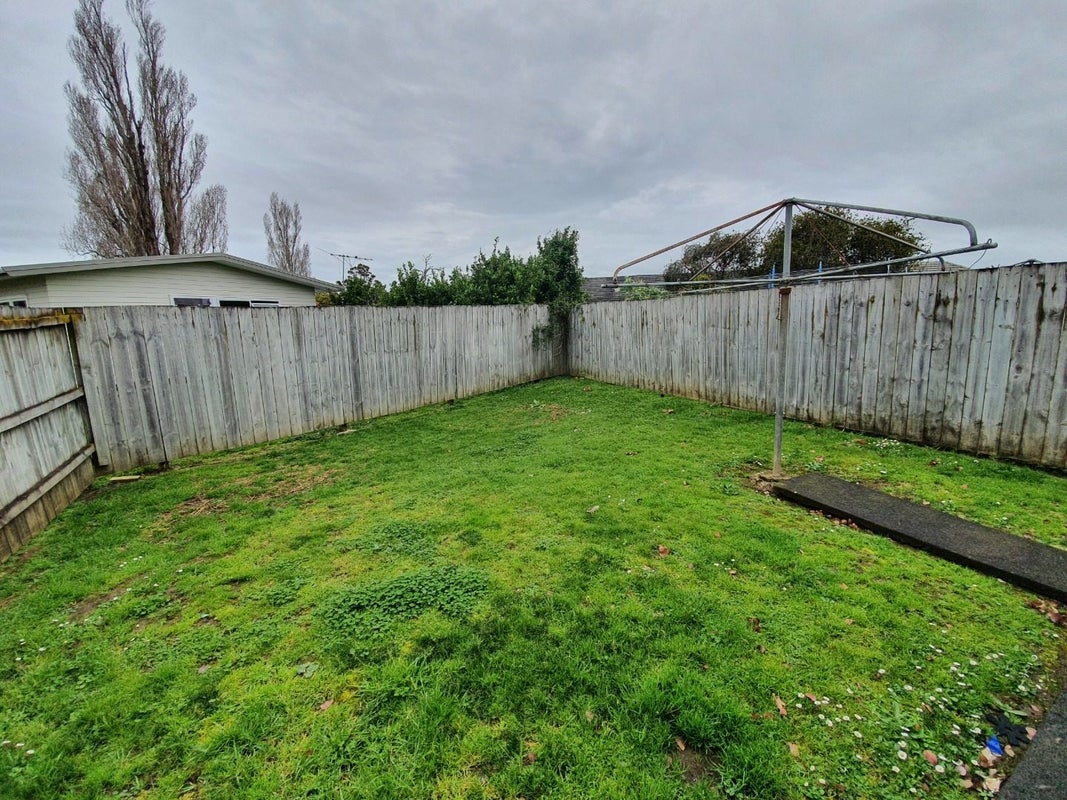 2/312 Massey Road, Mangere East, Auckland - Carousel 9