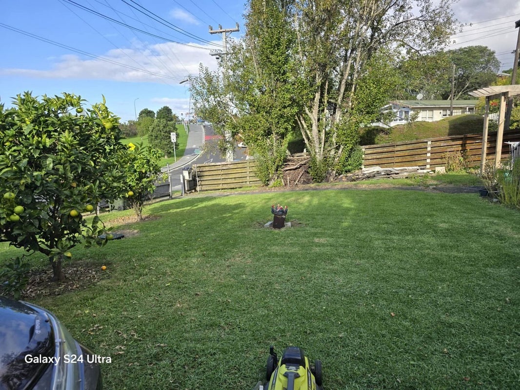 99 Hendry Avenue, Hillsborough, Auckland - Carousel 2