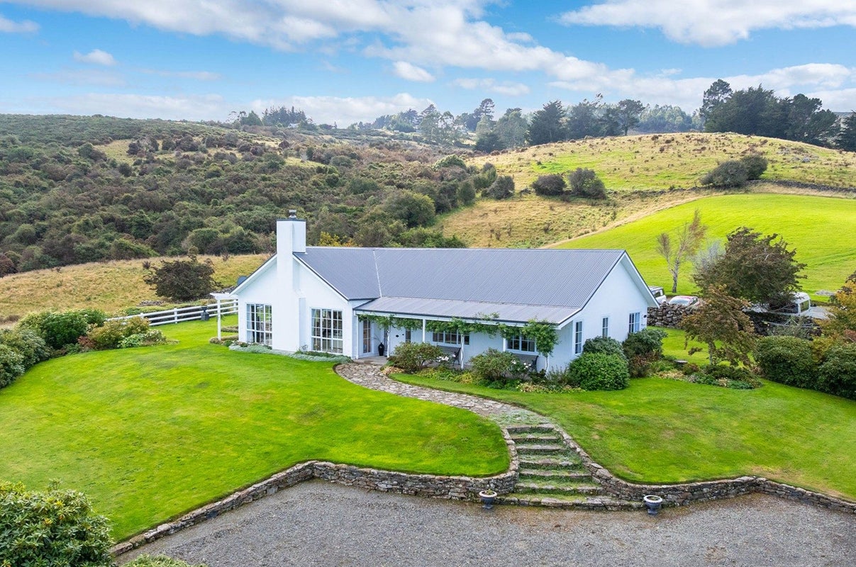 532 Pine Hill Road, Pine Hill, Dunedin - Carousel 1