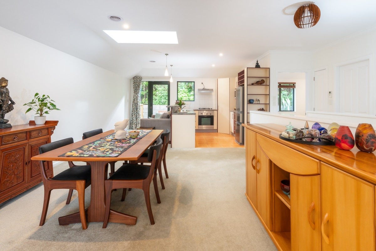 29 Futuna Close, Karori, Wellington - Carousel 2