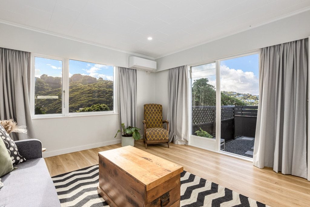 40 Gordon Road, Plimmerton, Porirua - Carousel 2