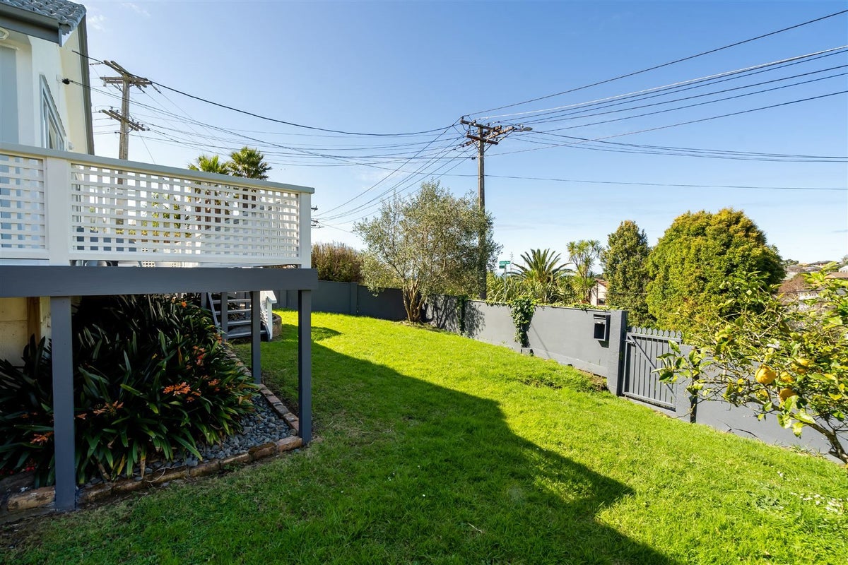1/42 Hebron Road, Waiake, Auckland - Carousel 50