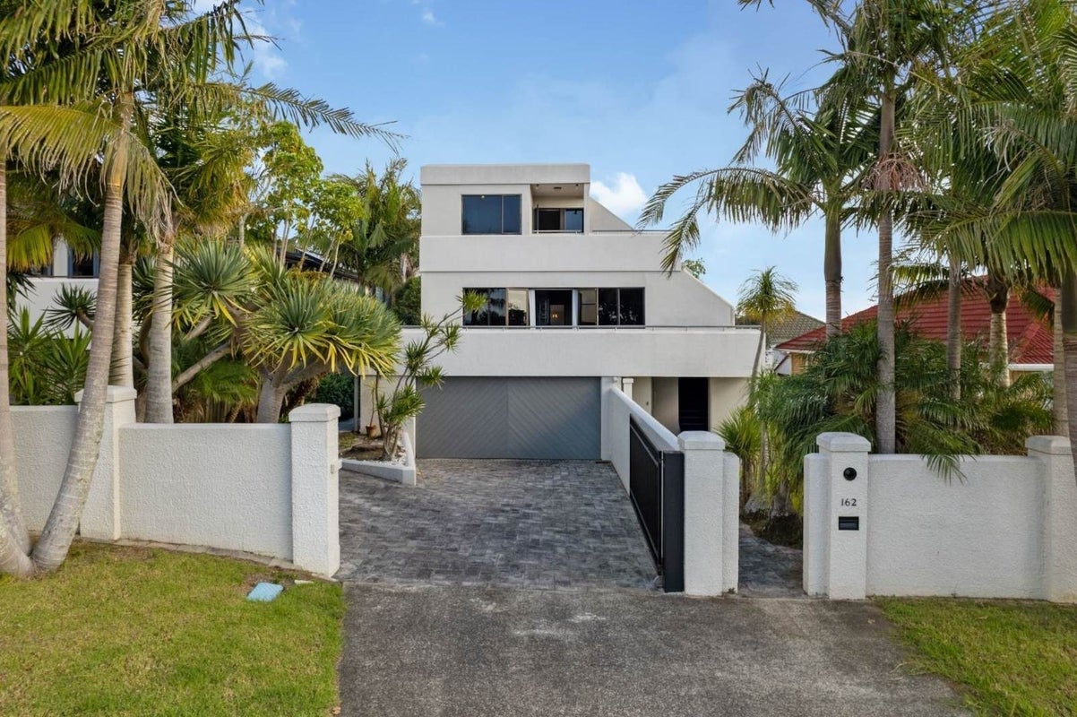 162 Bleakhouse Road, Mellons Bay, Auckland - Carousel 1