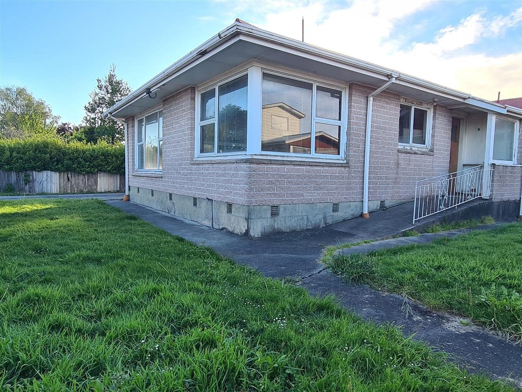 1/107 Halswell Road, Hillmorton, Christchurch - Carousel 1