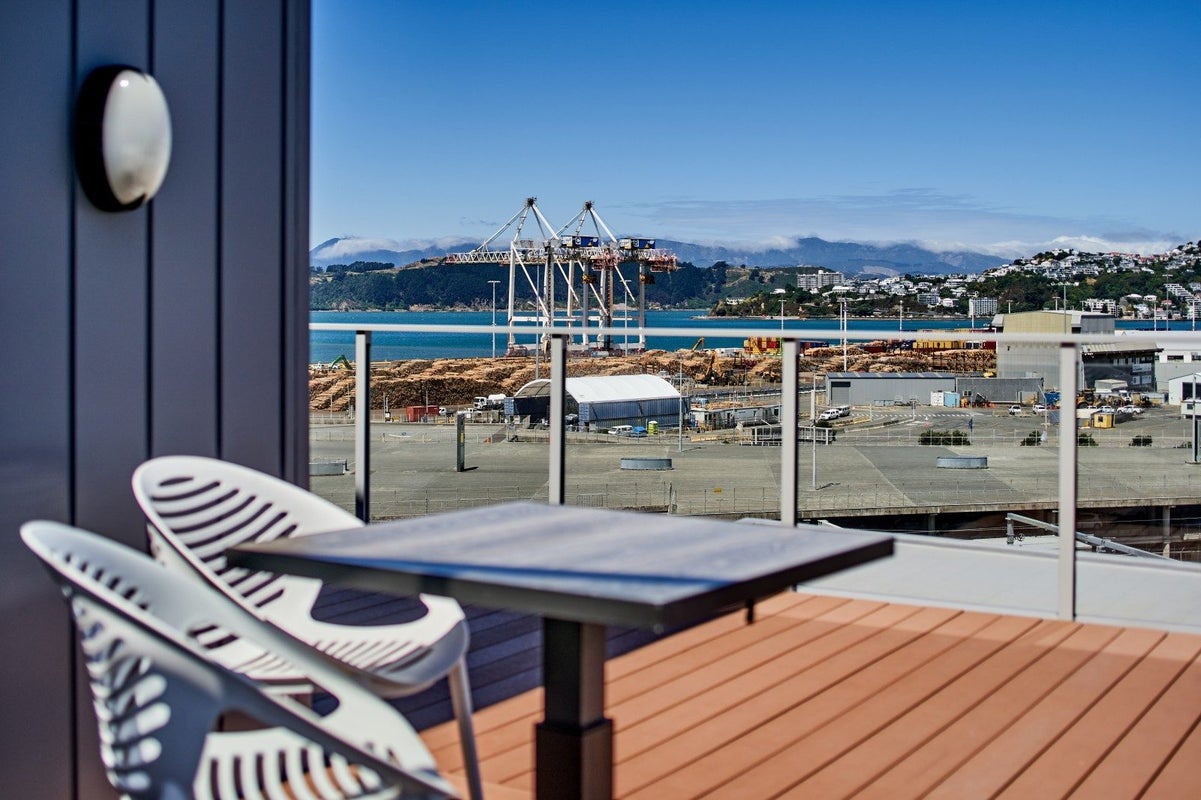 1/125 Thorndon Quay, Pipitea, Wellington - Carousel 2