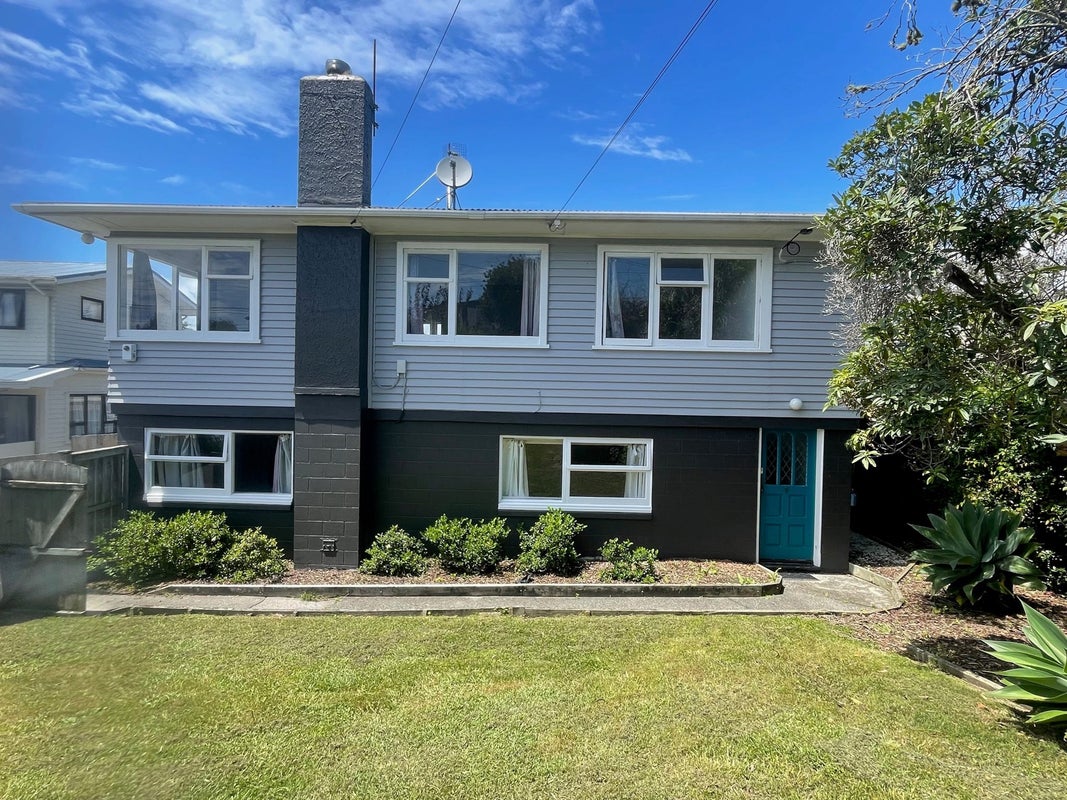 6 Lyttelton Avenue, Forrest Hill, Auckland - Carousel 2
