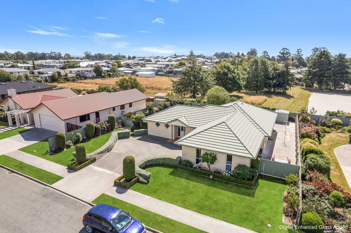 16 Hannah Place, Holmes Hill, Oamaru - Carousel 2