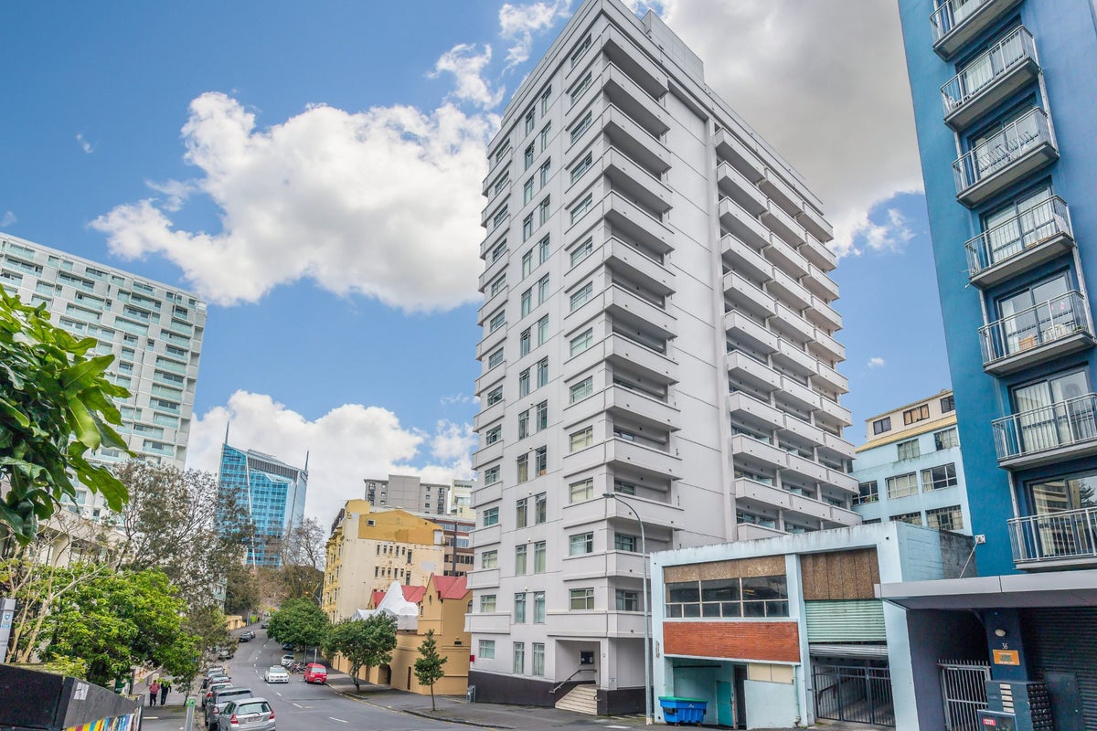 2K/32 Eden Crescent, Auckland Central, Auckland - Carousel 1