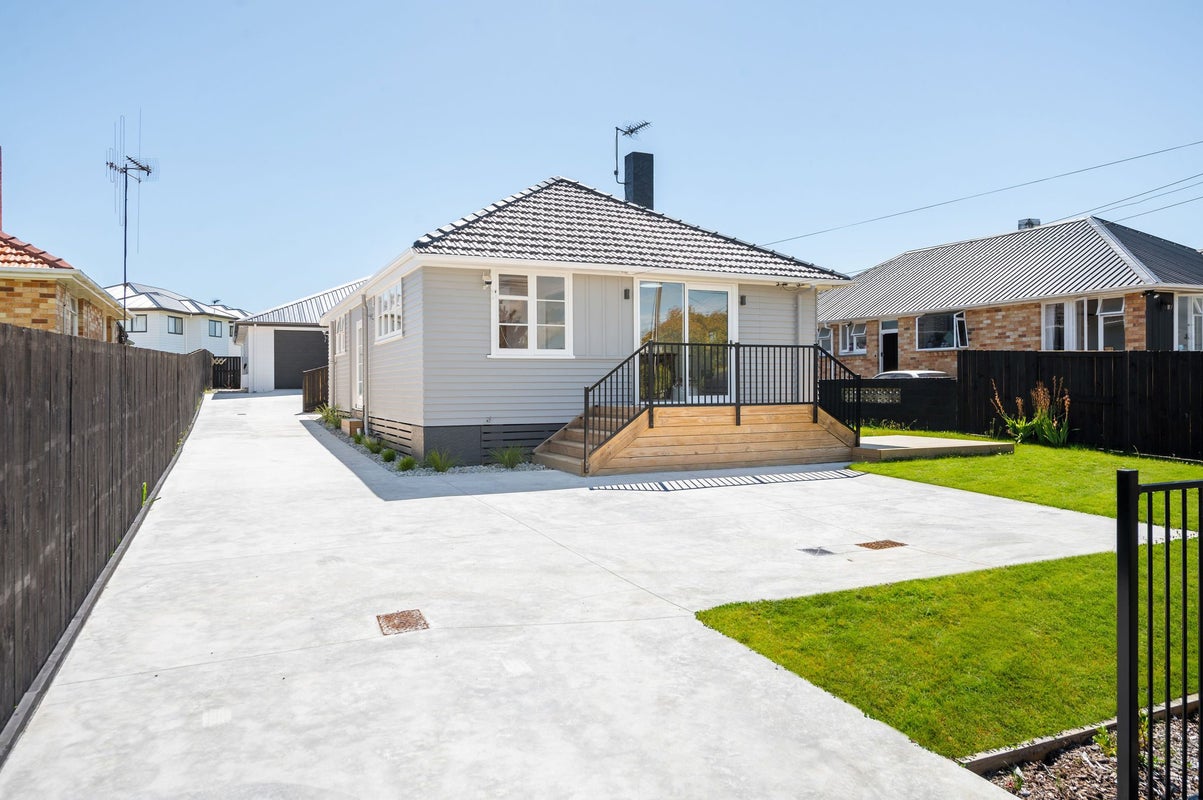 19 Portal Crescent, Beerescourt, Hamilton - Carousel 1