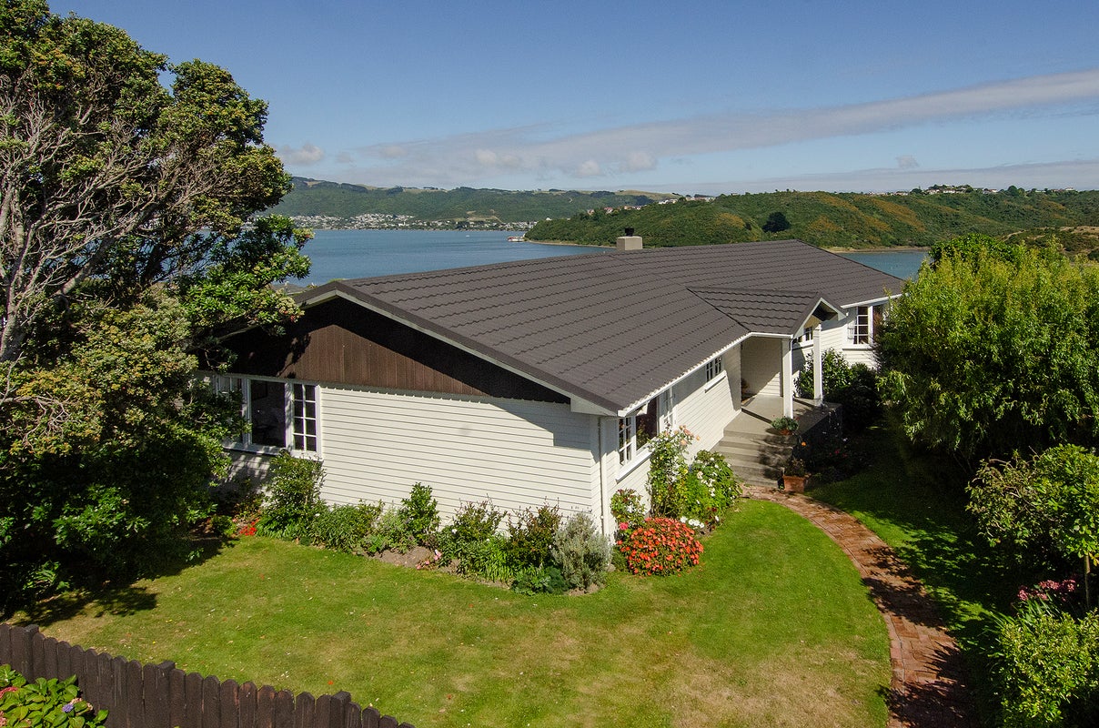 1 Doon Grove, Papakowhai, Porirua - Carousel 1