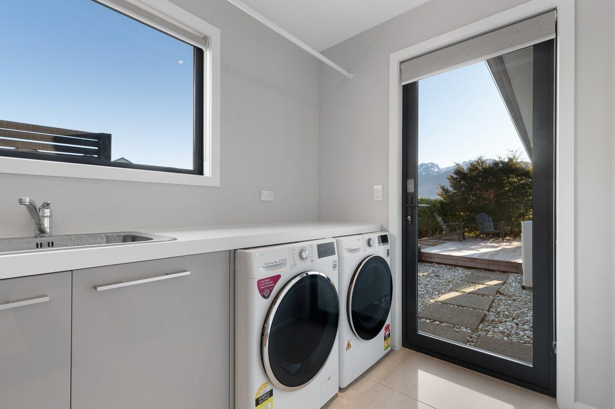 4 Kinross Lane, Jacks Point, Queenstown - Carousel 23
