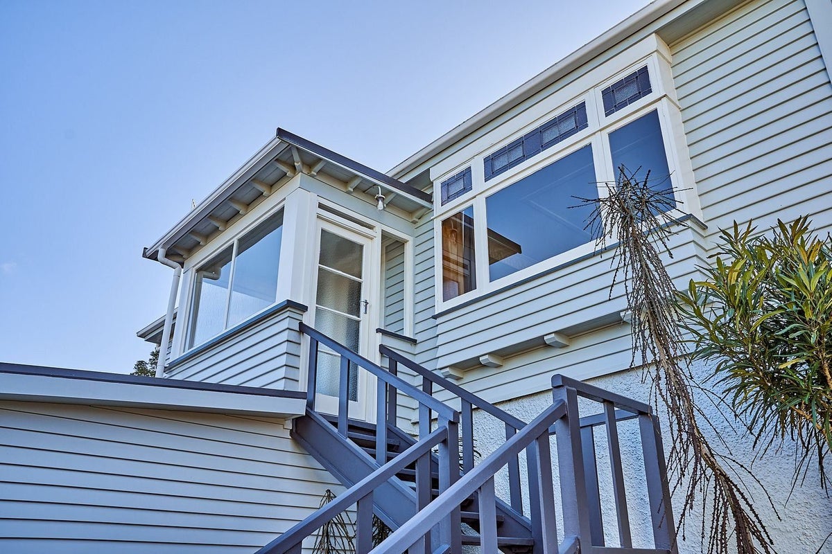 10 Helen Street, Brooklyn, Wellington - Carousel 2