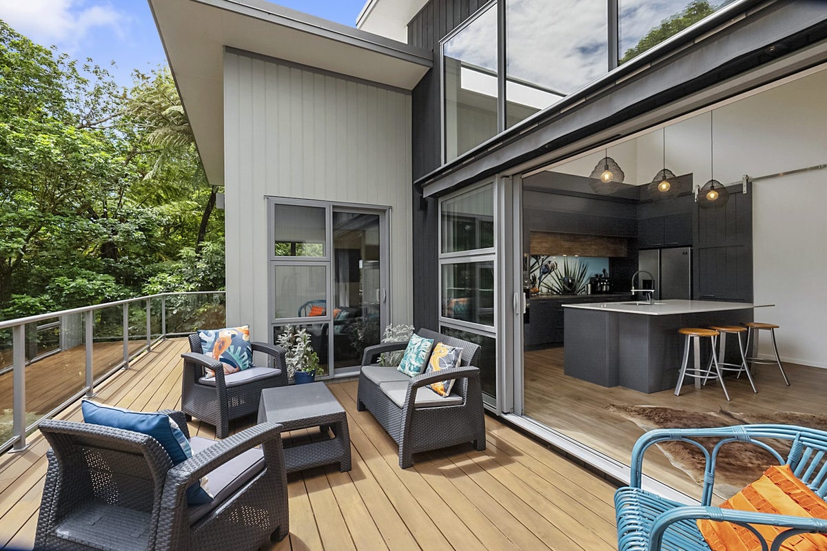 6A Roto Street, Westown, New Plymouth - Carousel 2
