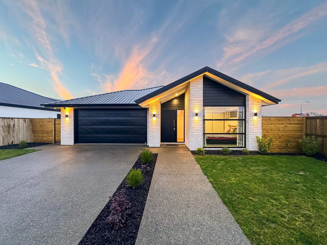 27 Cousins Street, Woodend, Woodend - Carousel 1