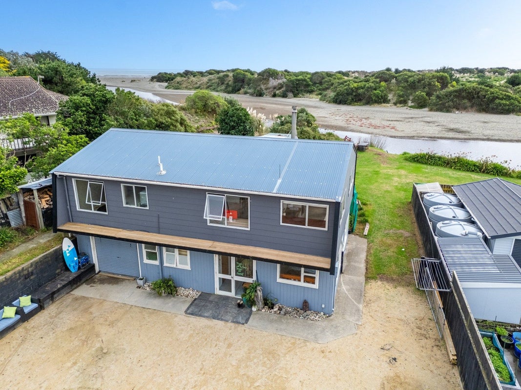 21 Manga-Pirau Street, WAIKAWA BEACH, MANAKAU - Carousel 2