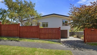 49 Waipounamu Drive, Kelson, Lower Hutt - Carousel 1
