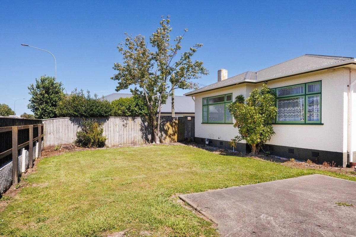119 Ferguson Street, West End, Palmerston North - Carousel 26
