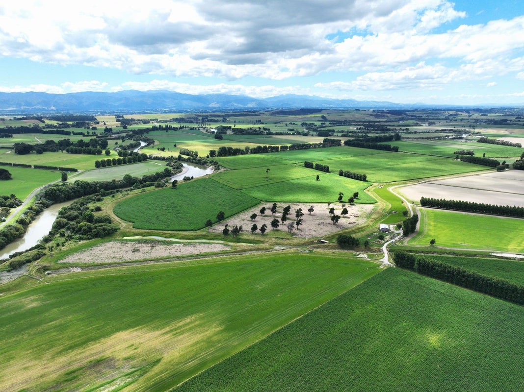 247 Mahaki Road, Martinborough - Carousel 2