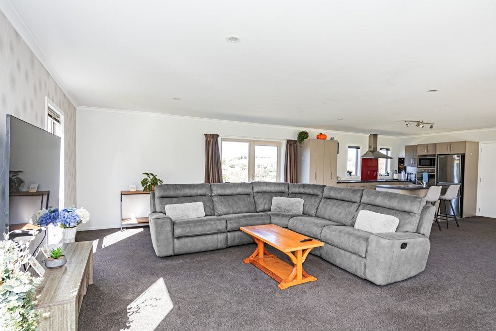 90 Solway Street, Waiareka Junction, Oamaru - Carousel 2