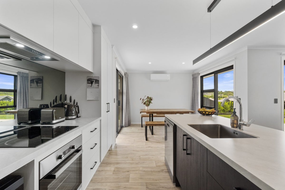 25 Acacia Avenue, Kihikihi, Te Awamutu - Carousel 2
