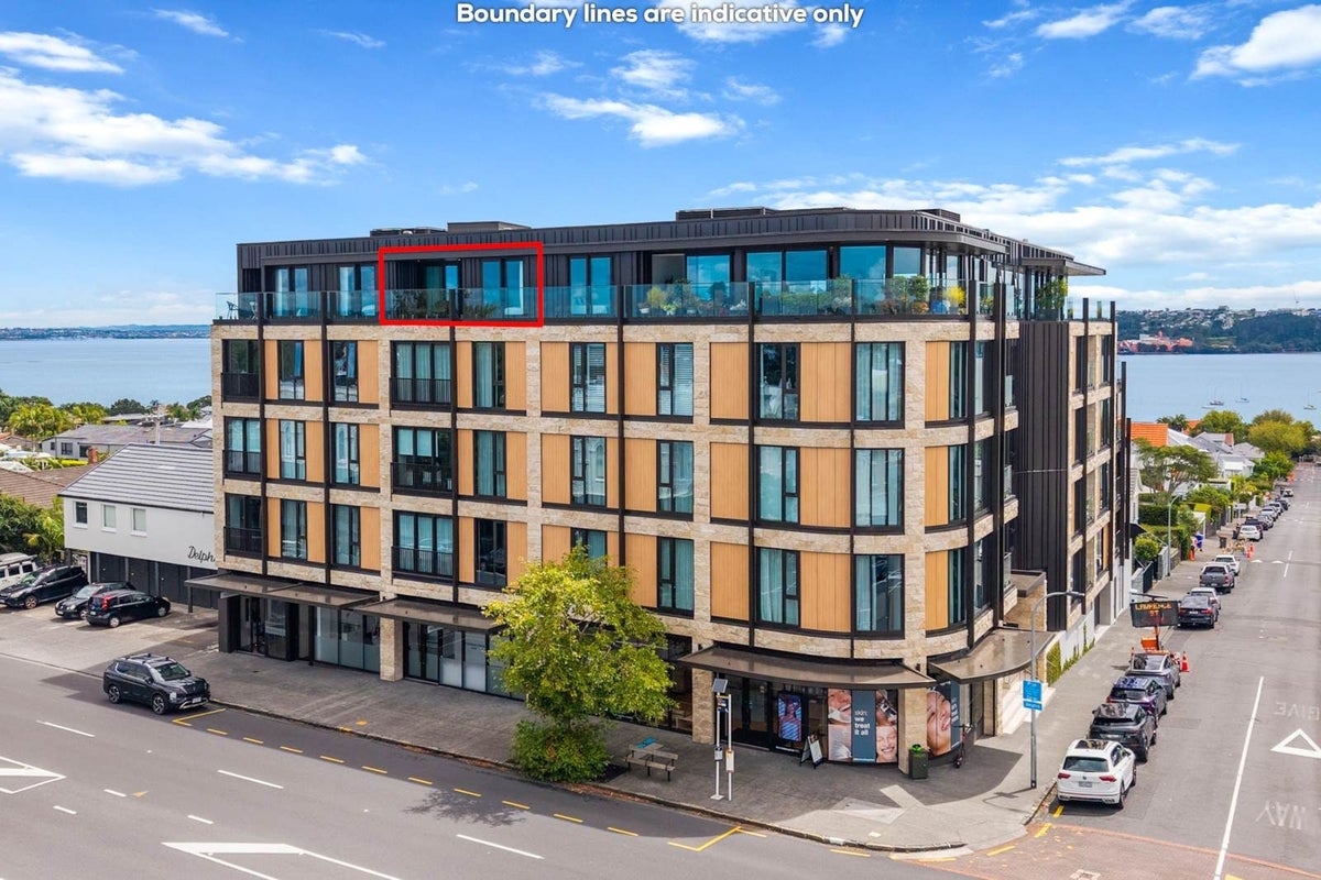 504/2 Lawrence Street, Herne Bay, Auckland - Carousel 1