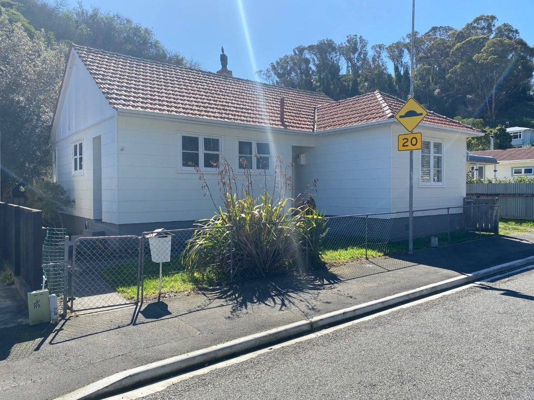 6 Main Street, Hospital Hill, Napier - Carousel 1