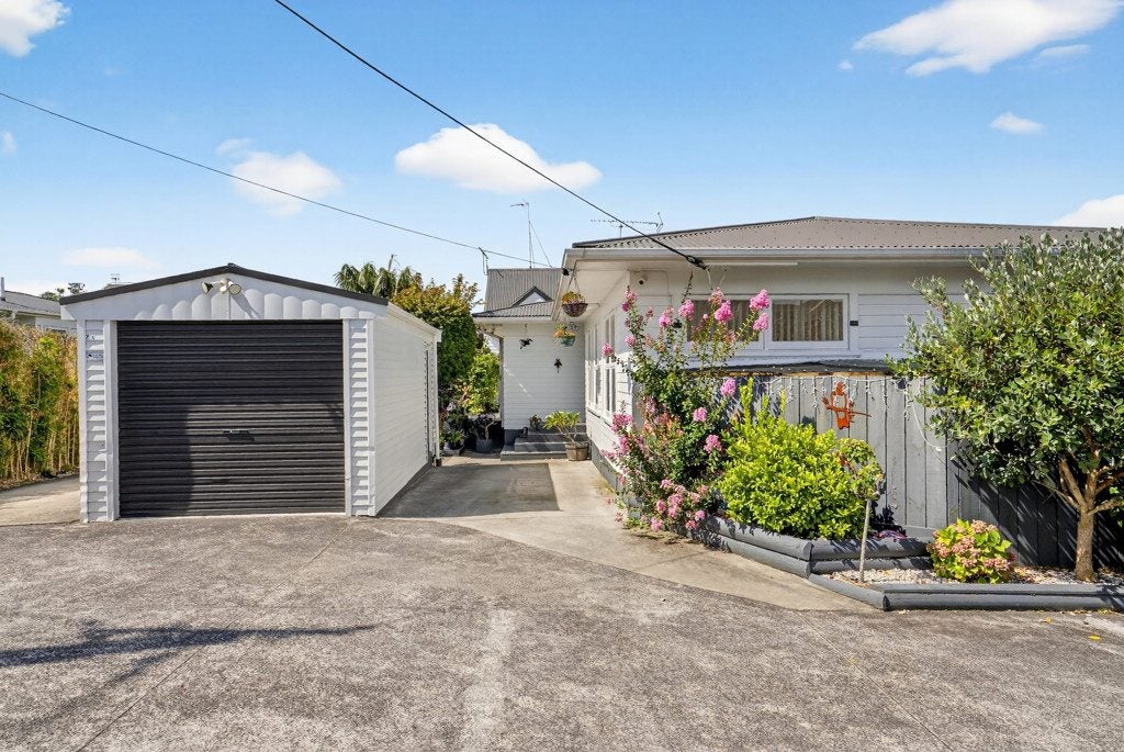 1/7A Corunna Road, Milford, Auckland - Carousel 1