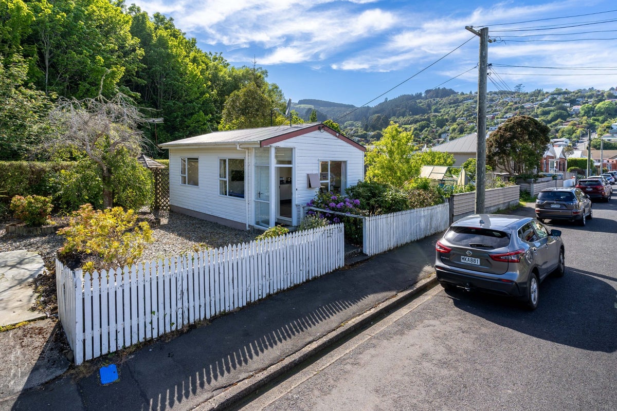 18 Felix Street, North East Valley, Dunedin - Carousel 2