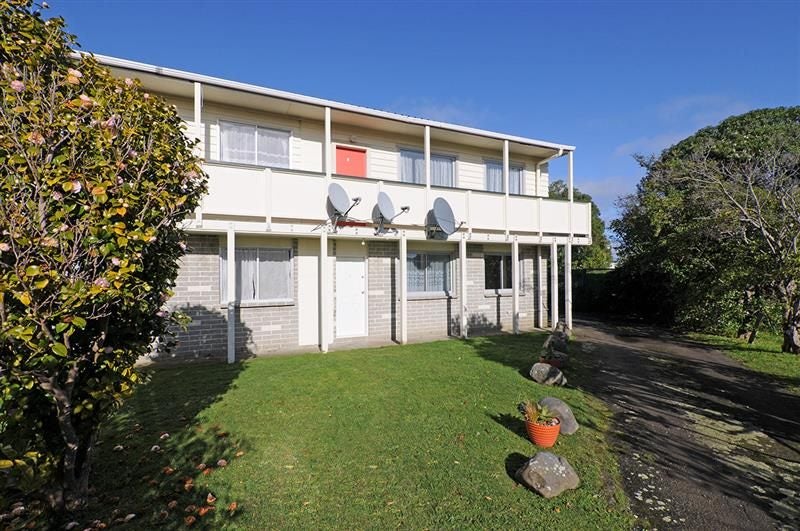 4/19 PIRIE CRES, MOERA, LOWER HUTT - Carousel 1