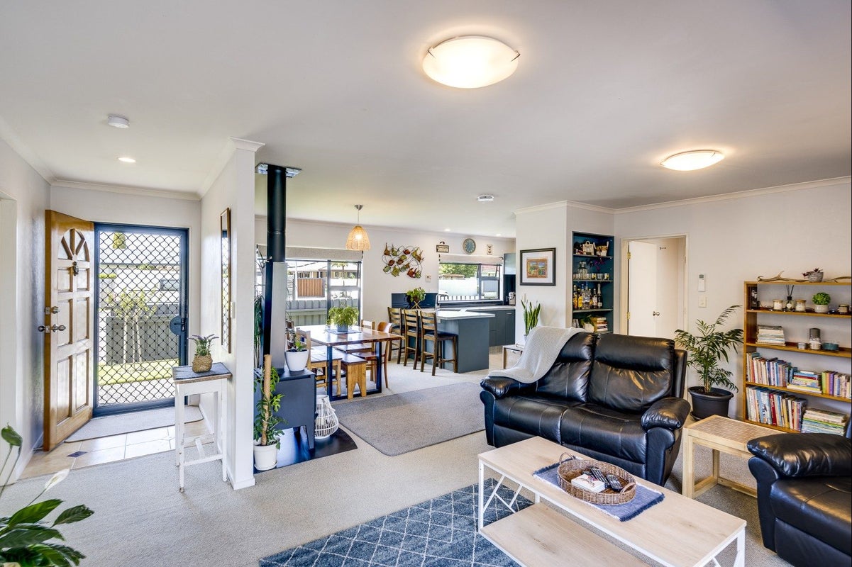 27 King Street, Taradale, Napier - Carousel 2