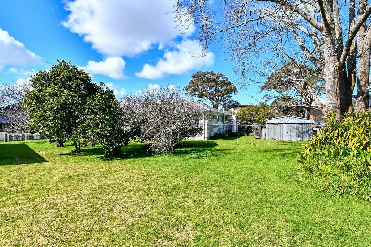 6 Garus Ave, Mangere, Manukau City, Auckland - Carousel 2