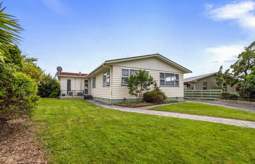 36 John F Kennedy Drive, Milson, Palmerston North - Carousel 2