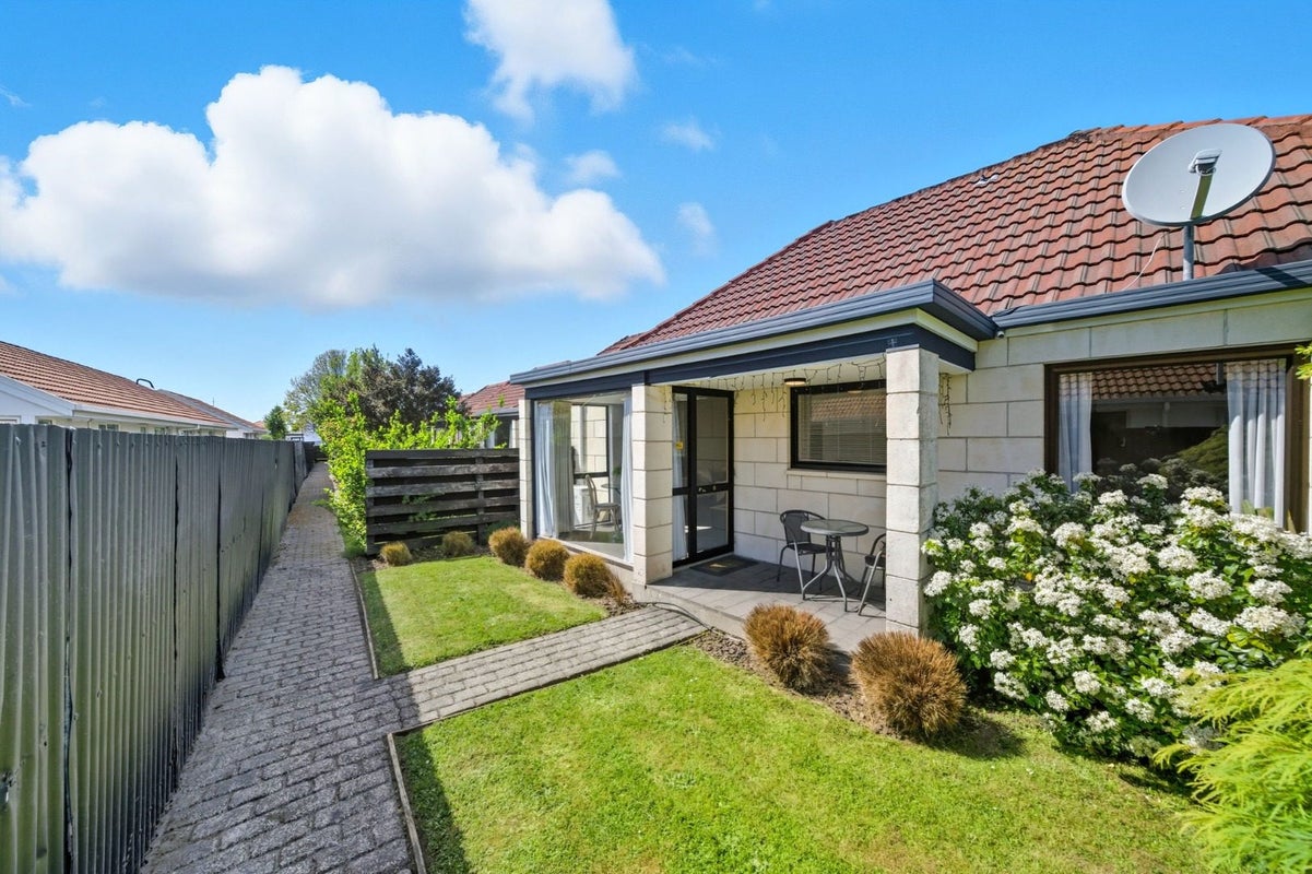 5/4 Broadbent Street, Riccarton, Christchurch - Carousel 1