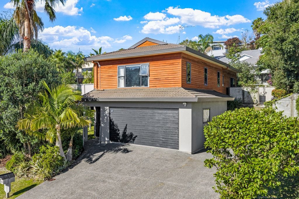 22 Coralsea Way, Arkles Bay, Whangaparaoa - Carousel 1